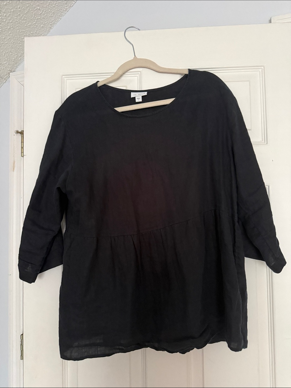 Women's Black Relaxed 100% Linen Tunic Top